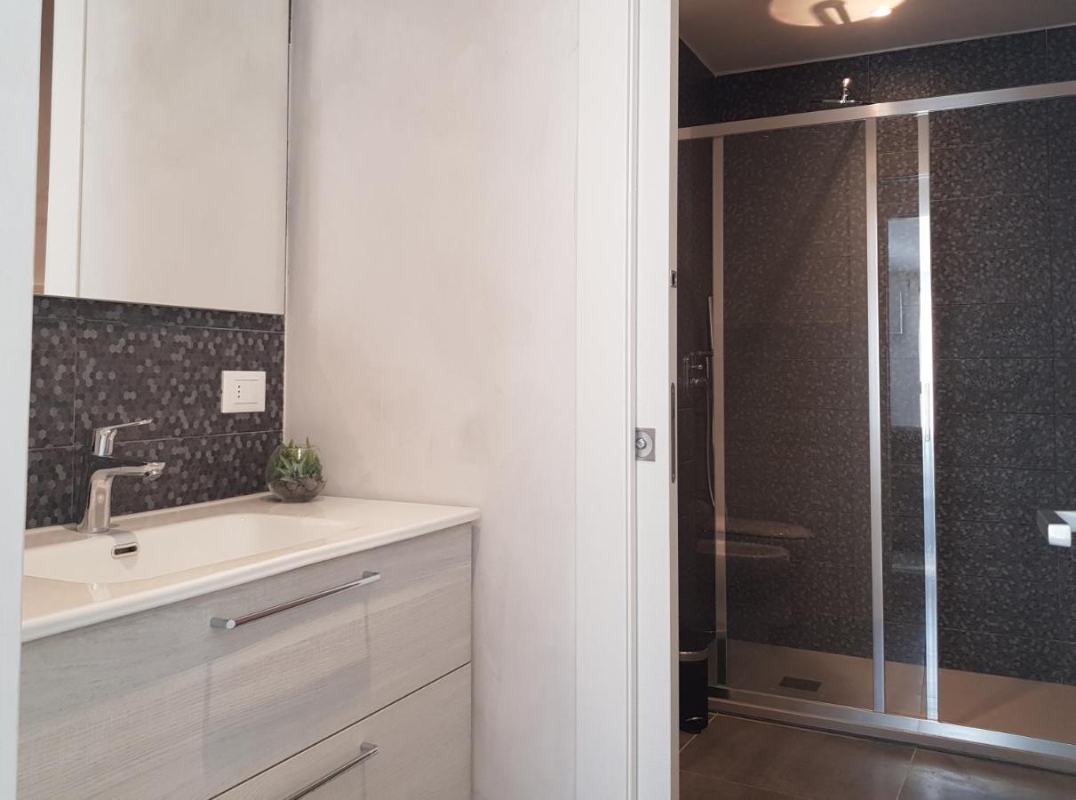 Casaviva - Casa Vacanze A Ceriale Con Terrazza Buitenkant foto