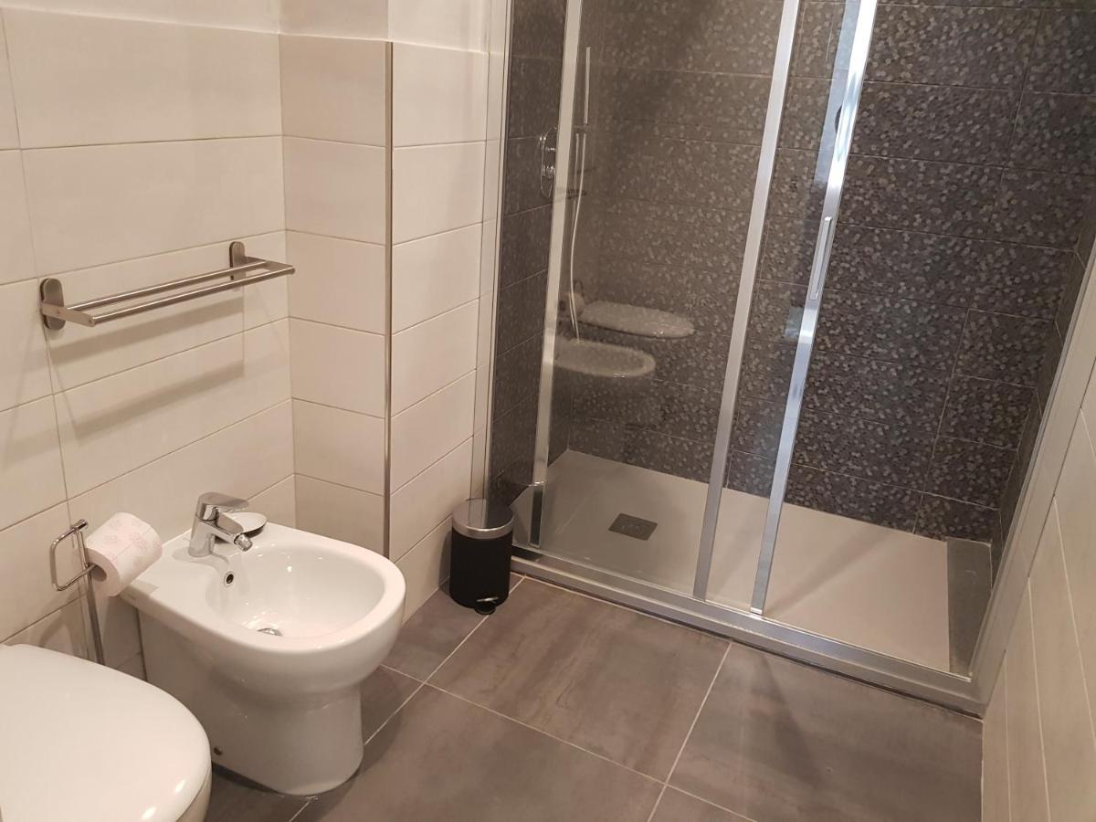 Casaviva - Casa Vacanze A Ceriale Con Terrazza Buitenkant foto